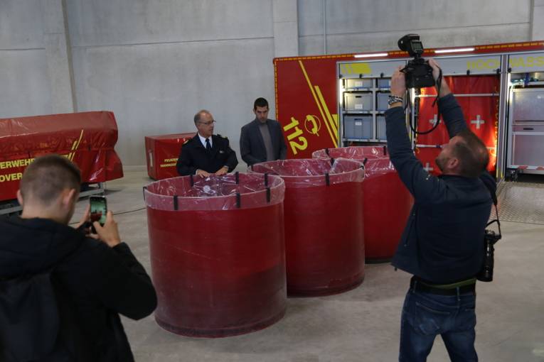 Erste Eindrücke aus dem just in Betrieb genommenen neuen Standort für Logistik der Feuerwehr.